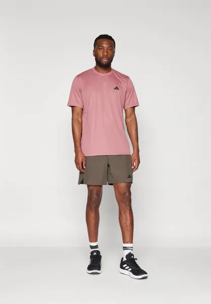 Спортивная футболка Train Essentials Training adidas Performance, preloved малиновый/черный