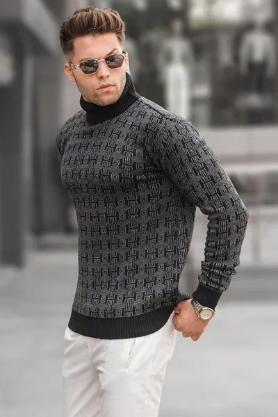 Черный трикотажный свитер с водолазкой с рисунком 5768 MADMEXT