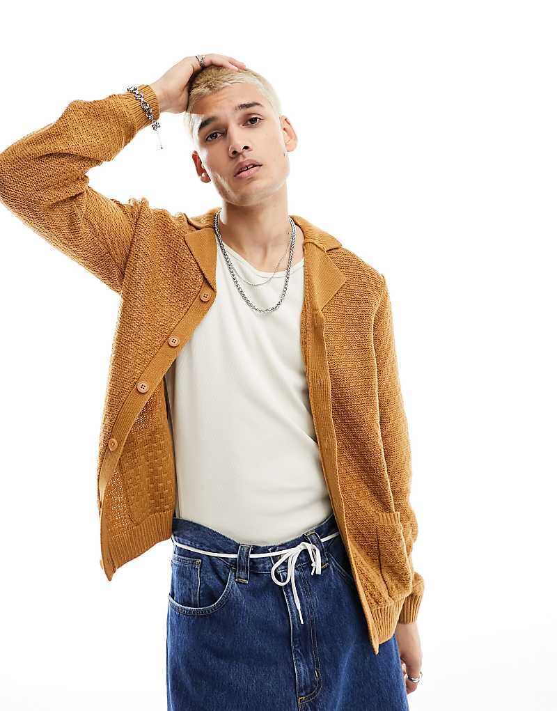 ASOS DESIGN – Светло-коричневая текстурированная трикотажная рубашка-поло с планкой на пуговицах и воротником с лацканами