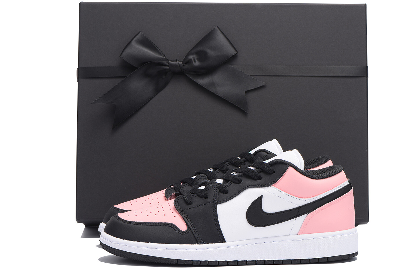 Кроссовки Air Jordan 1 Vintage Basketball Shoes Women's Low-top Black/powder, черный/розовый