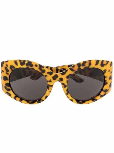 Balenciaga Eyewear солнцезащитные очки в оправе 'кошачий глаз'