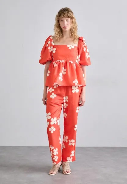 Тканевые брюки ISRA ORGANZA Stine Goya, коралл