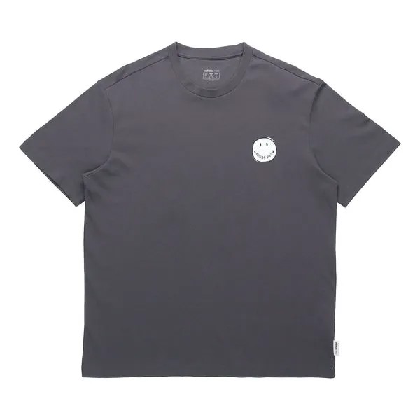 Футболка neo w smly tee 4 с принтом улыбающегося лица спортивные с круглым вырезом с коротким рукавом Adidas, серый