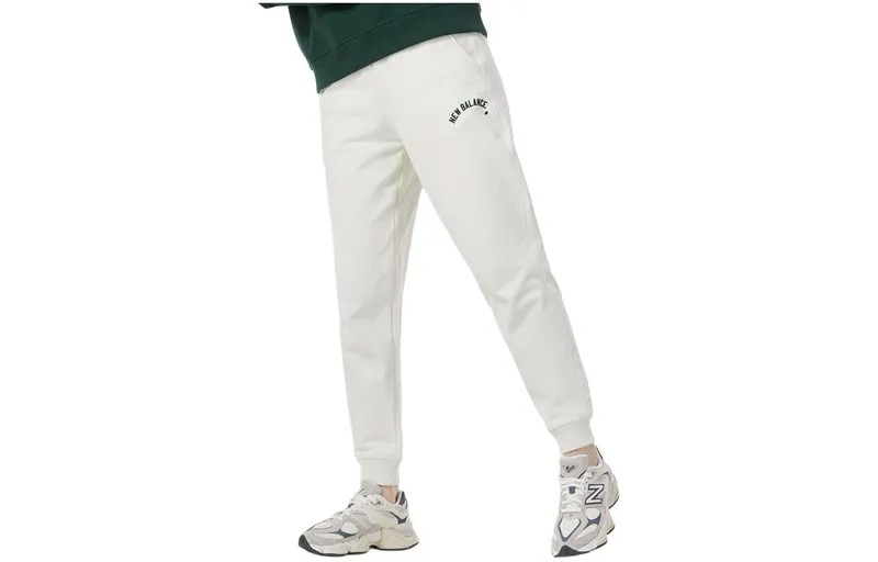 Трикотажные спортивные штаны женские белые New Balance