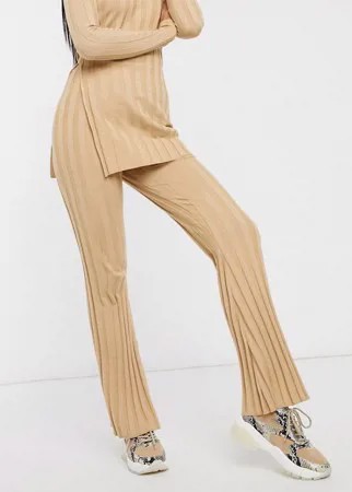 Бежевые расклешенные брюки в рубчик от комплекта с завышенной талией Missguided-Neutral