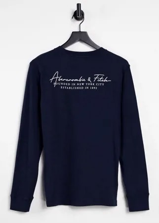 Темно-синий лонгслив с принтом на рукаве и спине Abercrombie & Fitch