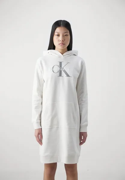 Дневное платье HOODIE DRESS GLOSSY MONOLOGO CENTER CHEST Calvin Klein Jeans, кремовый