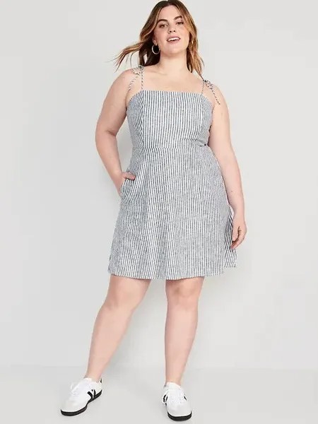 Льняное мини-платье Old Navy Blue в полоску с расклешенными ремешками, размер 4X