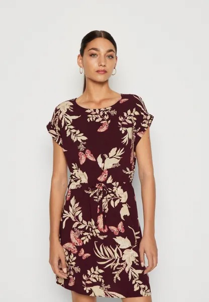 Летнее платье Vero Moda