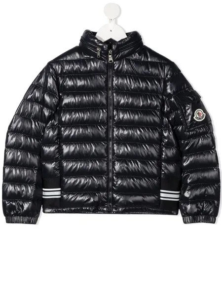 Moncler Enfant пуховик с нашивкой-логотипом