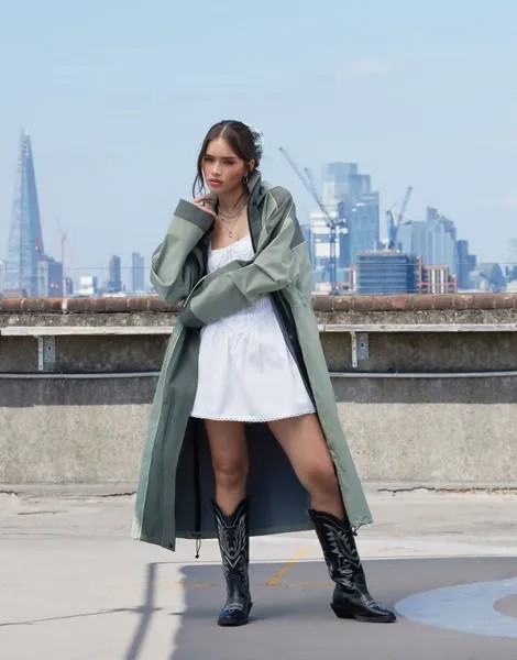 Водонепроницаемая длинная куртка цвета хаки премиум-класса с нашивками ASOS