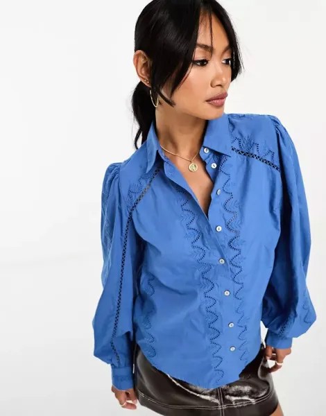 Синяя блузка-рубашка с вышивкой Y.A.S и ажурной лесенкой