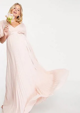 Плиссированное платье макси с расклешенными рукавами и атласным поясом на талии ASOS DESIGN Maternity Bridesmaid-Розовый цвет