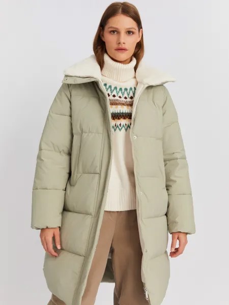 Тёплая куртка-пальто с воротником-стойкой и отделкой из экомеха