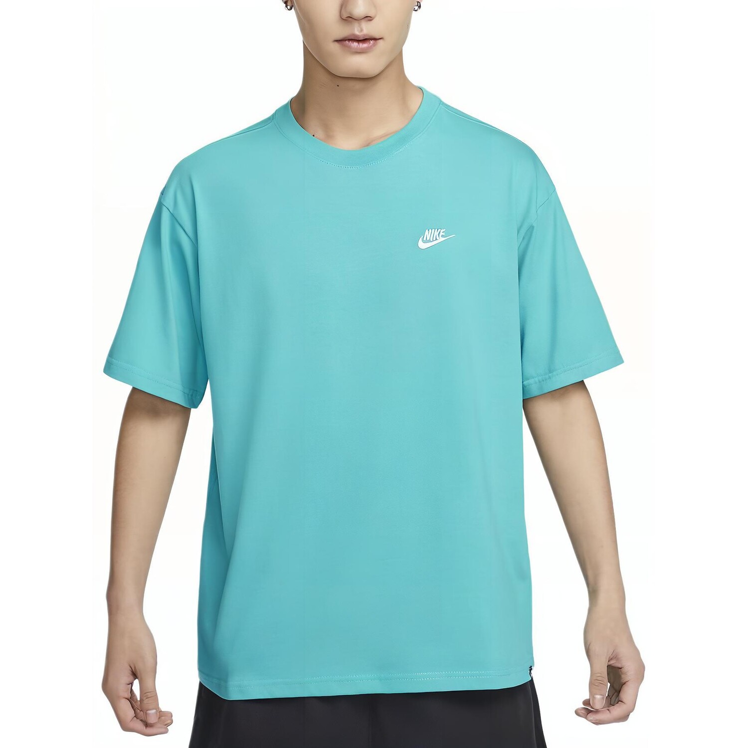 Спортивная футболка Club T-shirt Men Cactus Green Nike, зеленый