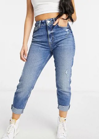Голубые выбеленные джинсы в винтажном стиле с необработанным краем и моделирующим эффектом River Island Petite Carrie-Голубой