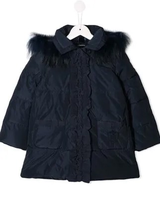 Monnalisa пуховик с искусственным мехом и сборками