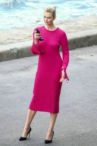 CAROLINA HERRERA Розовое платье цвета фуксии в рубчик эластичного трикотажа с длинными расклешенными рукавами S 4/6