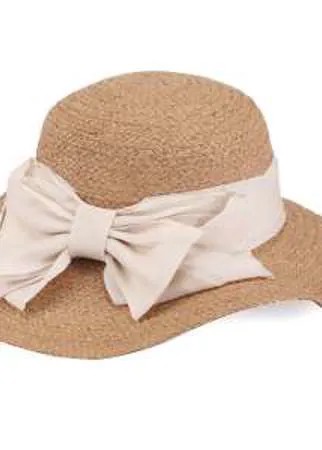 Мягкая летняя шляпа из коллекции SS'20. Модель выполнена из плетеной соломы бежевого цвета и украшена контрастной широкой лентой с бантом. Незаменимый аксессуар для отдыха.