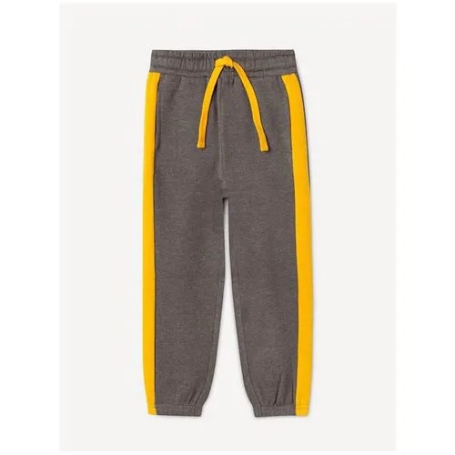Коричневые спортивные брюки Jogger с лампасами для мальчика Gloria Jeans, размер 18-24мес/92