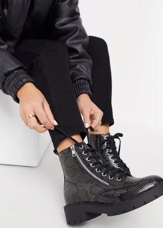 Черные массивные ботинки из искусственной кожи под змею на шнуровке и плоской подошве New Look-Черный цвет