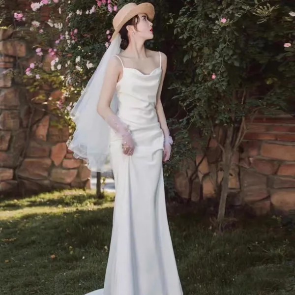 Женское вечернее платье без рукавов, белое, розовое, Пурпурное однотонное платье-бандо со складками и разрезом, 2023