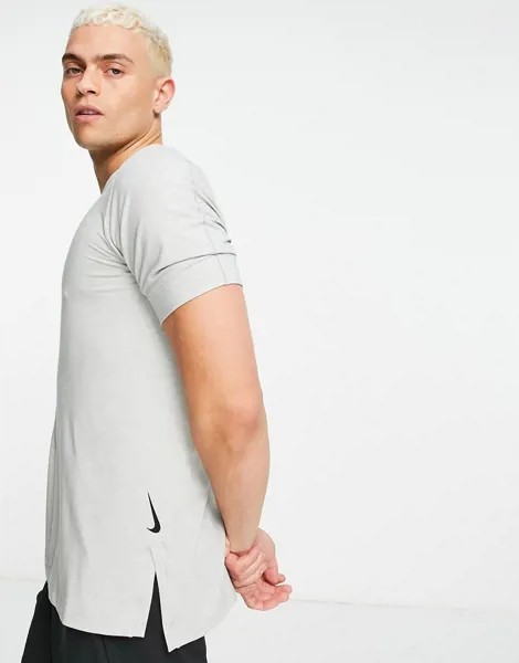 Серая меланжевая футболка Nike Yoga Dri-FIT-Серый