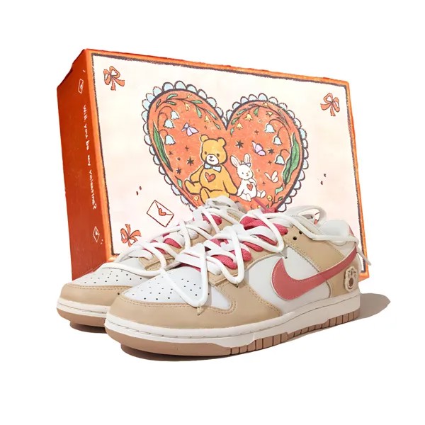 Кроссовки Nike Dunk Skateboarding Shoes Women's Low-top Khaki Beige Watermelon Red, цвет Apricot