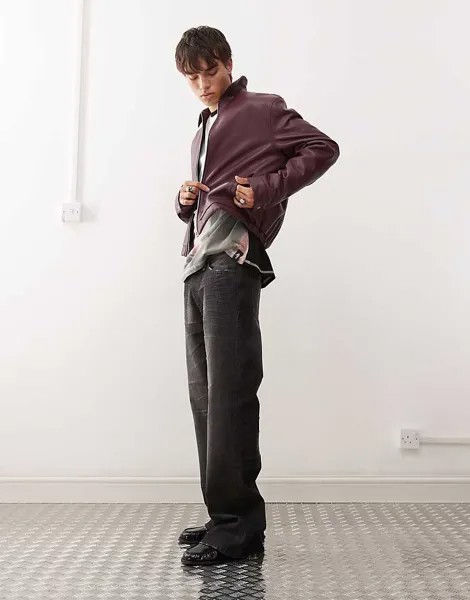 Cheap Monday – Boo Bootleg – черные потертые джинсы из жесткого денима