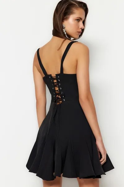 Короткое платье с кружевом Trendyol, черный