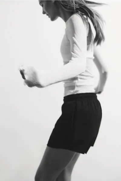 Спортивные шорты H&M, черный