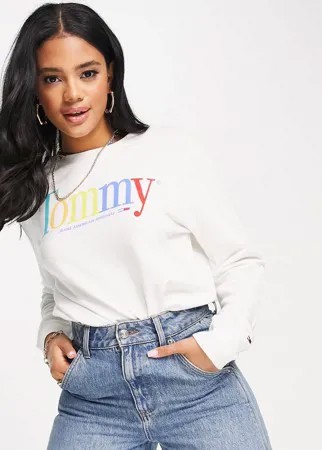 Белый лонгслив с радужным логотипом Tommy Jeans