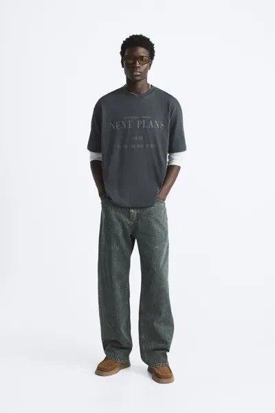 Выцветанная футболка с лозганами ZARA, темно-антрацитовый