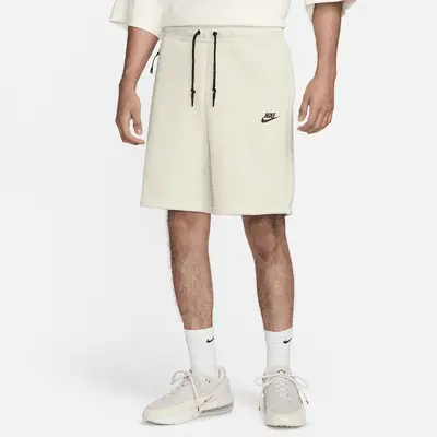 Шорты Nike Sportswear Tech Fleece, цвет Sea Glass/Black