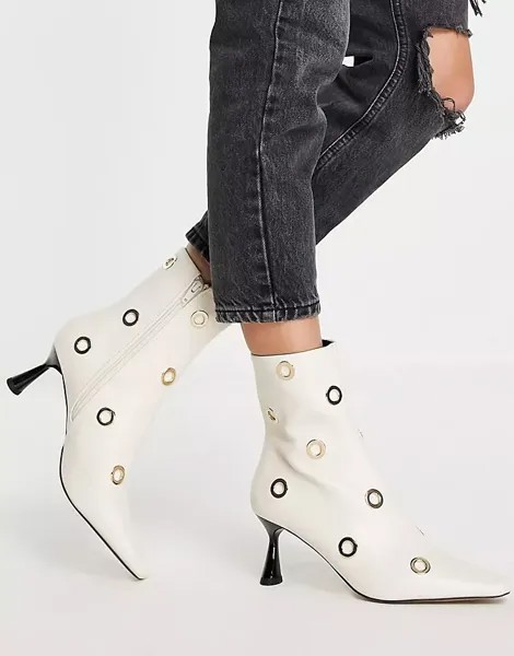 Ботинки на среднем каблуке с металлической фурнитурой ASOS DESIGN Rush, белый