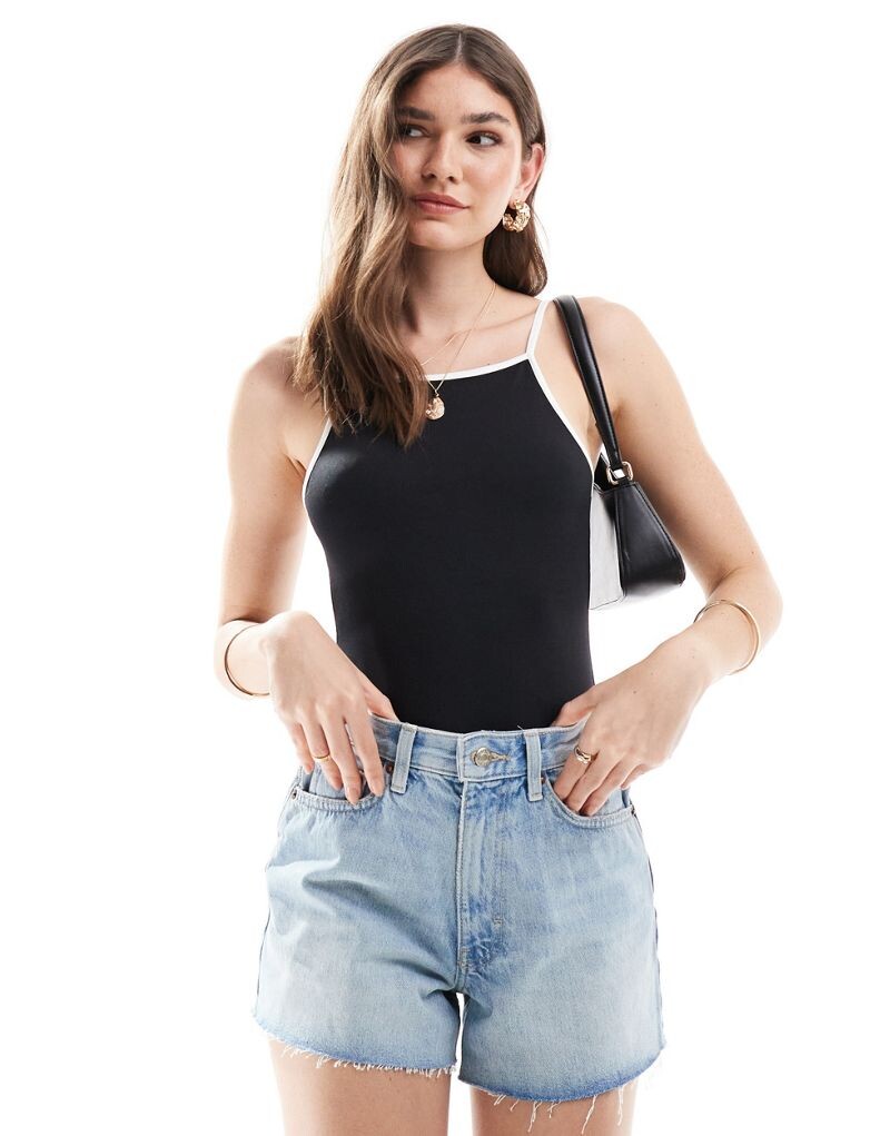 Черное боди на бретелях с белым кантом ASOS DESIGN