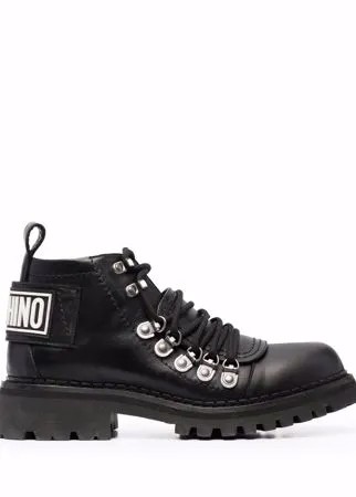 Moschino ботинки с нашивкой-логотипом