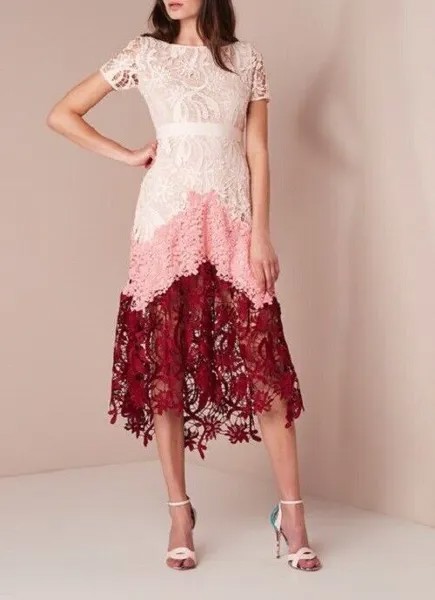 НОВИНКА MAJE Розово-красное кружевное платье миди с цветочными блоками Romarin Showstopper 1 2/4