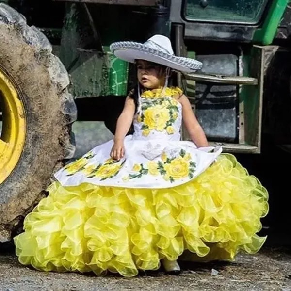 Милые мексиканские бело-желтые Бальные пышные цветочные платья для девочек на бретельках с 3D цветочной вышивкой кружевное детское платье для первого причастия