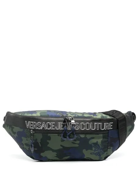 Versace Jeans Couture поясная сумка Outline с камуфляжным принтом и логотипом