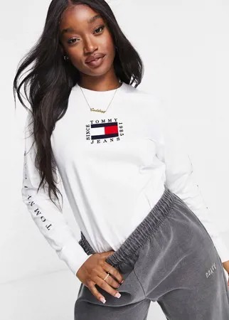 Белый лонгслив с логотипом Tommy Jeans