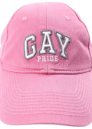 Розовая кепка с вышивкой GAY