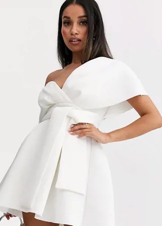 Короткое приталенное платье со спущенными плечами и поясом ASOS DESIGN Petite-Белый