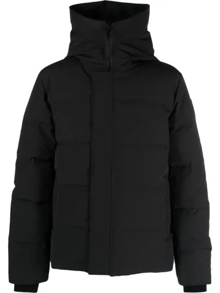 Canada Goose пуховик с нашивкой-логотипом, черный