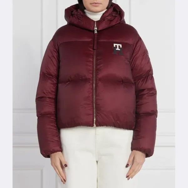 Пуховик стандартного кроя с монограммой и логотипом Tommy Hilfiger, бургунди
