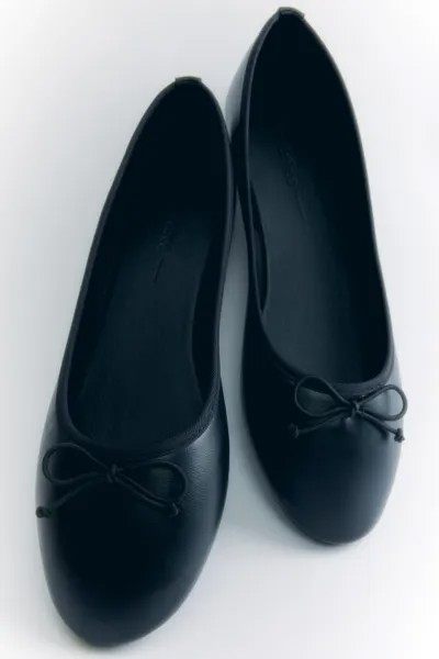 Туфли-балетки кожаные с круглым носком и бантиком