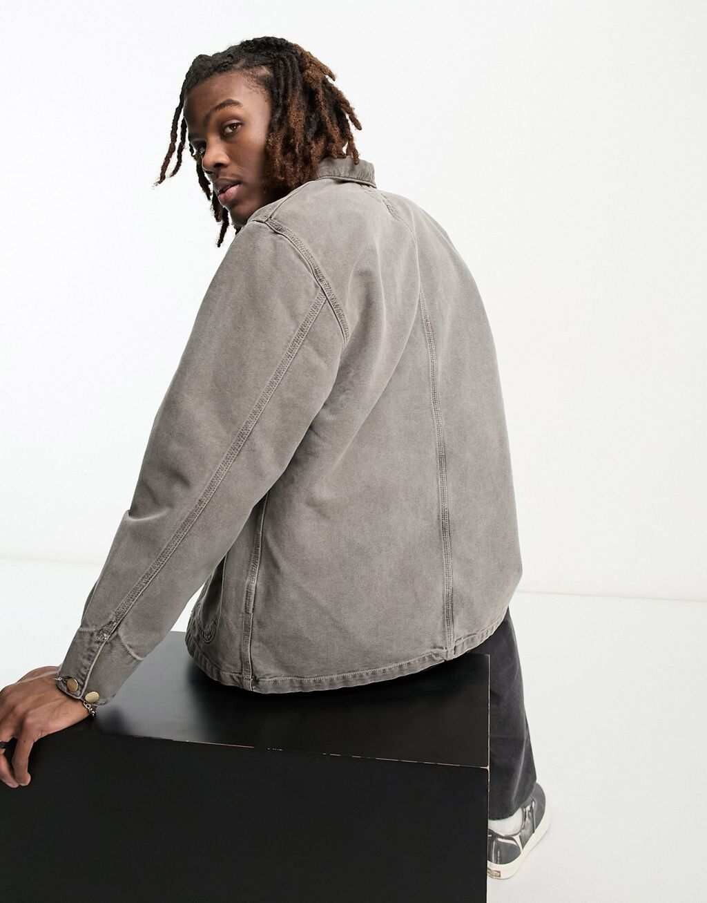 Выцветшая черная куртка Carhartt WIP michigan