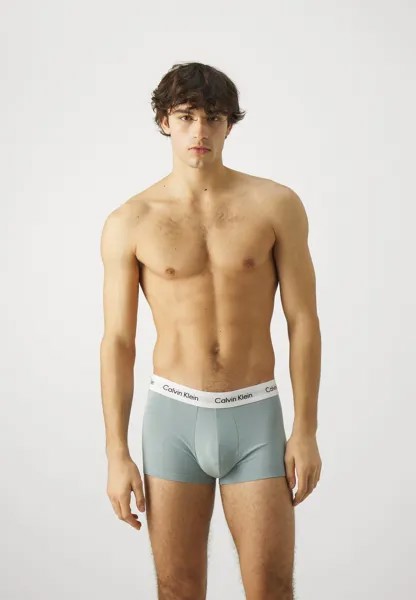 Трусики LOW RISE TRUNK 3 PACK Calvin Klein Underwear, цвет blue/ light blue/ light green