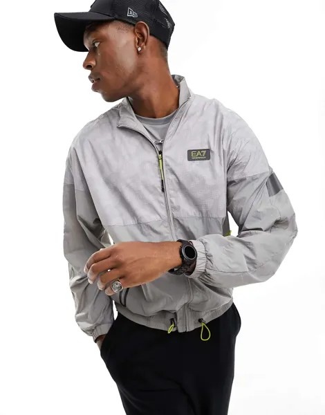Легкая куртка с принтом EA7 activewear Светло-серого цвета