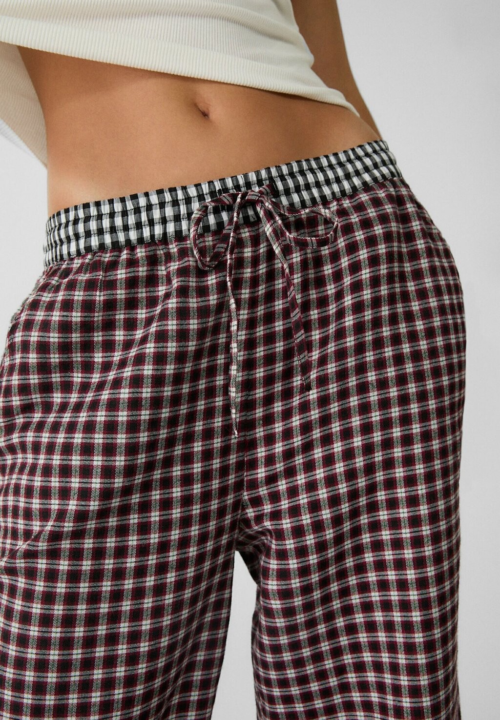 Брюки RELAXED FIT Stradivarius, коричневый
